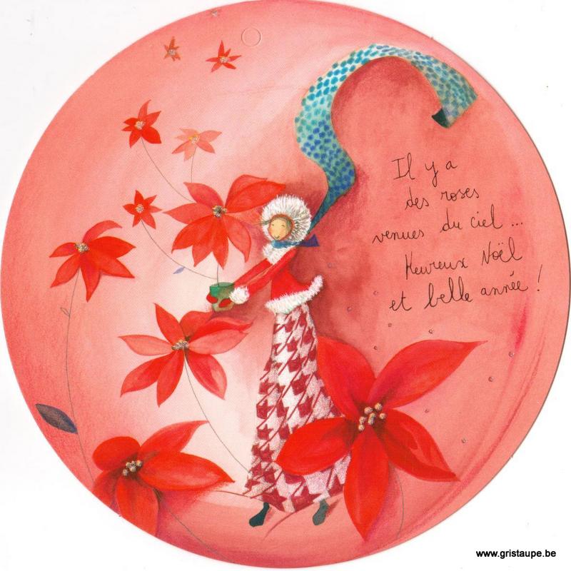 carte postale ronde illustrée par anne sophie rutsaert et représentant un un personnage entouré de roses de noel
