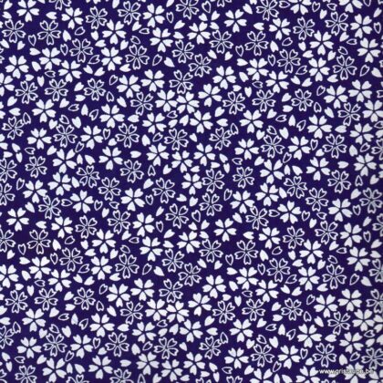 papier japonais ou washi chiyogami sérigraphié fleurs blanches sur fond indigo