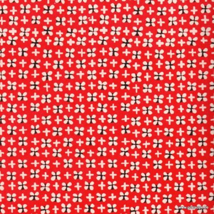 papier japonais ou washi katazome décoré au pochoir trèfles clair sur fond rouge