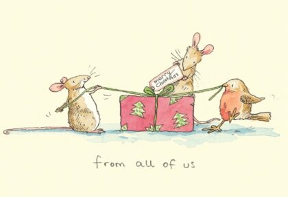 Cartes de voeux avec texte en anglais représentant deux souris et un rouge-gorge en train d'emballer un cadeau de Noël