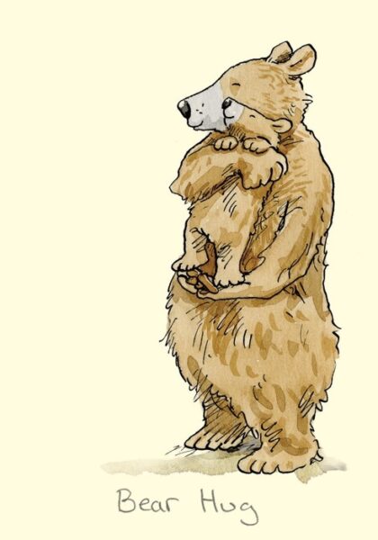 carte postale illustrée par anita jeram et éditée aux éditions two bad mice représentant un ours faisant un calin à un ourson