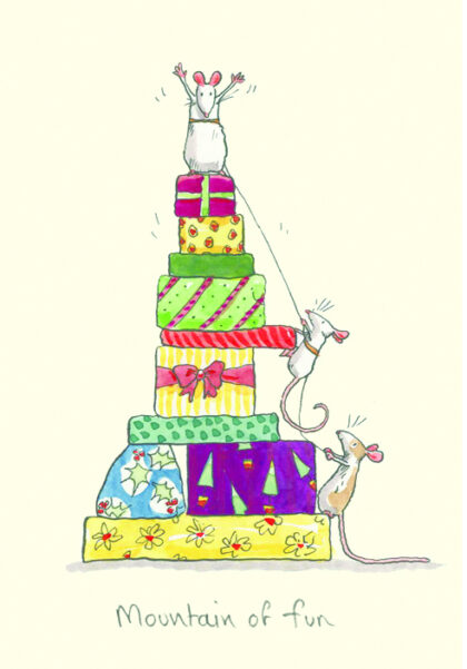 carte postale illustrée par anita jeram et éditée aux éditions two bad mice représentant des souris sur une montagne de cadeaux