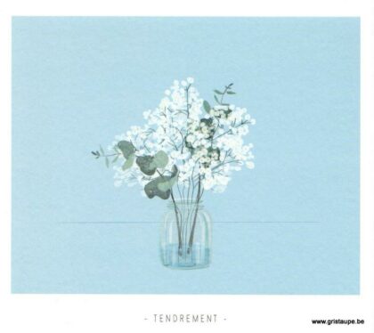 carte postale illustrée par kelly marie et éditée chez mailbox représentant un vase de fleurs