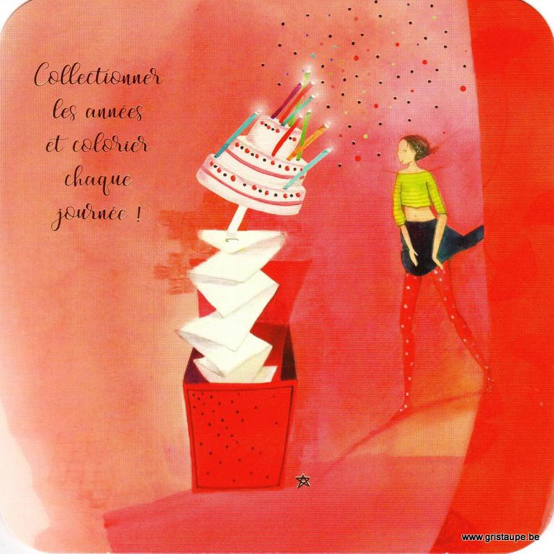 carte postale illustrée par anne sophie rutsaert et illustrant un personnage découvrant un gateau d'anniversaire dans une boite surprise
